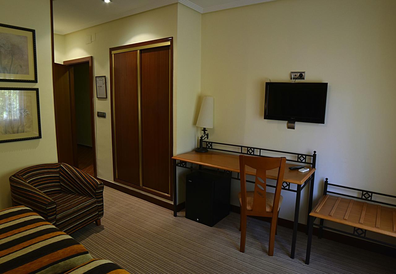 Hotel Mercedes อารันเควซ ภายนอก รูปภาพ