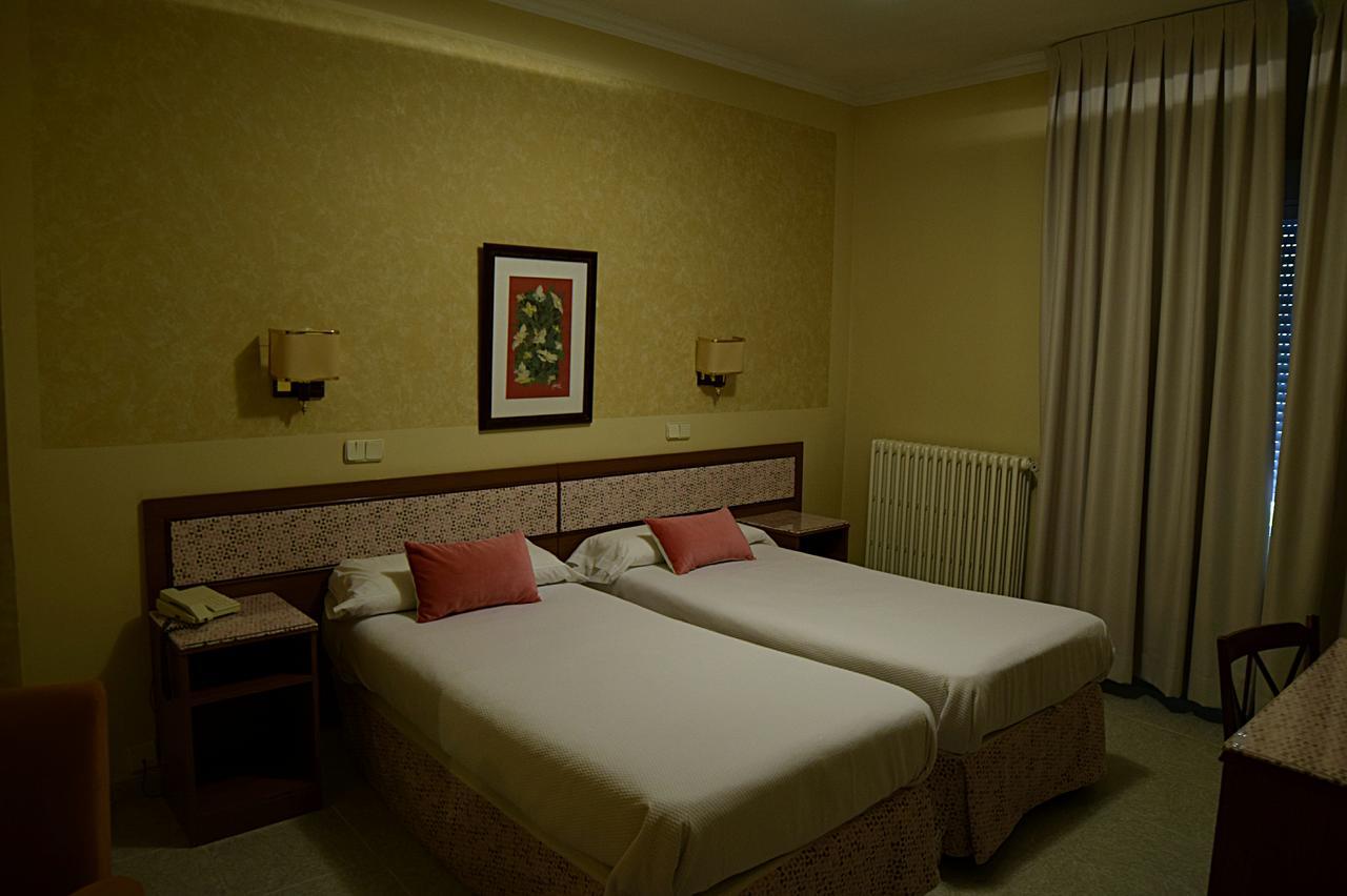 Hotel Mercedes อารันเควซ ภายนอก รูปภาพ