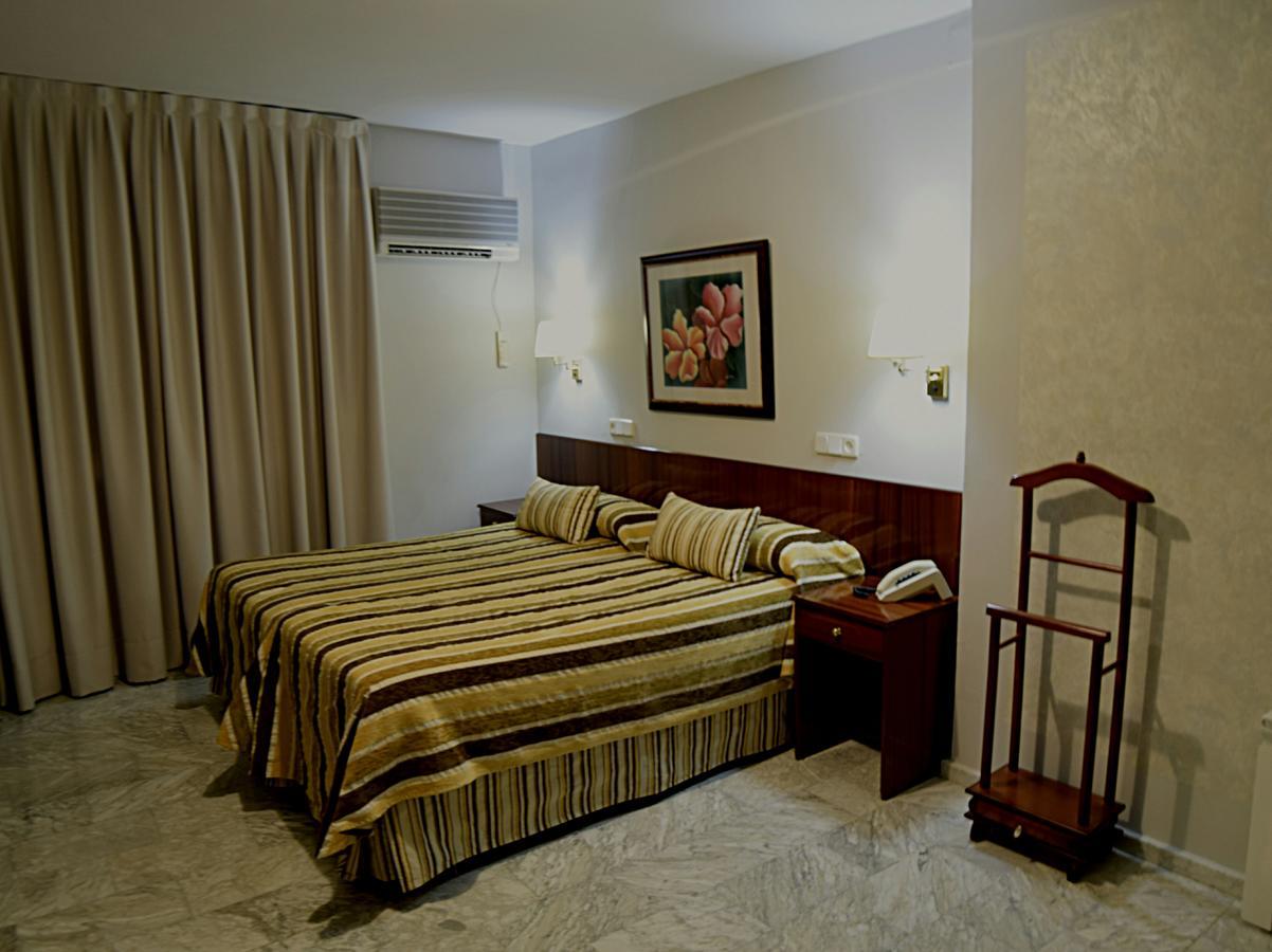 Hotel Mercedes อารันเควซ ภายนอก รูปภาพ