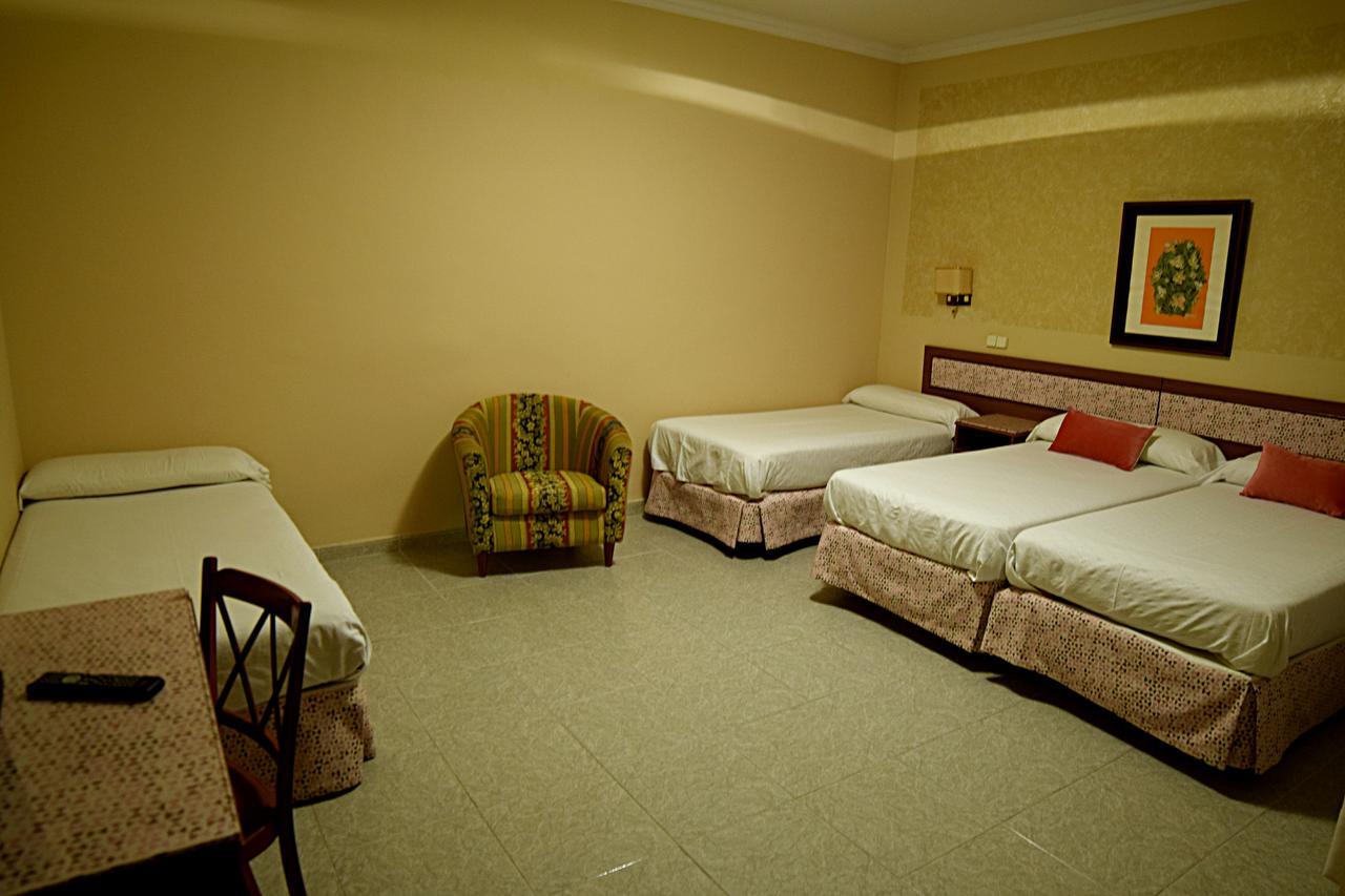Hotel Mercedes อารันเควซ ภายนอก รูปภาพ